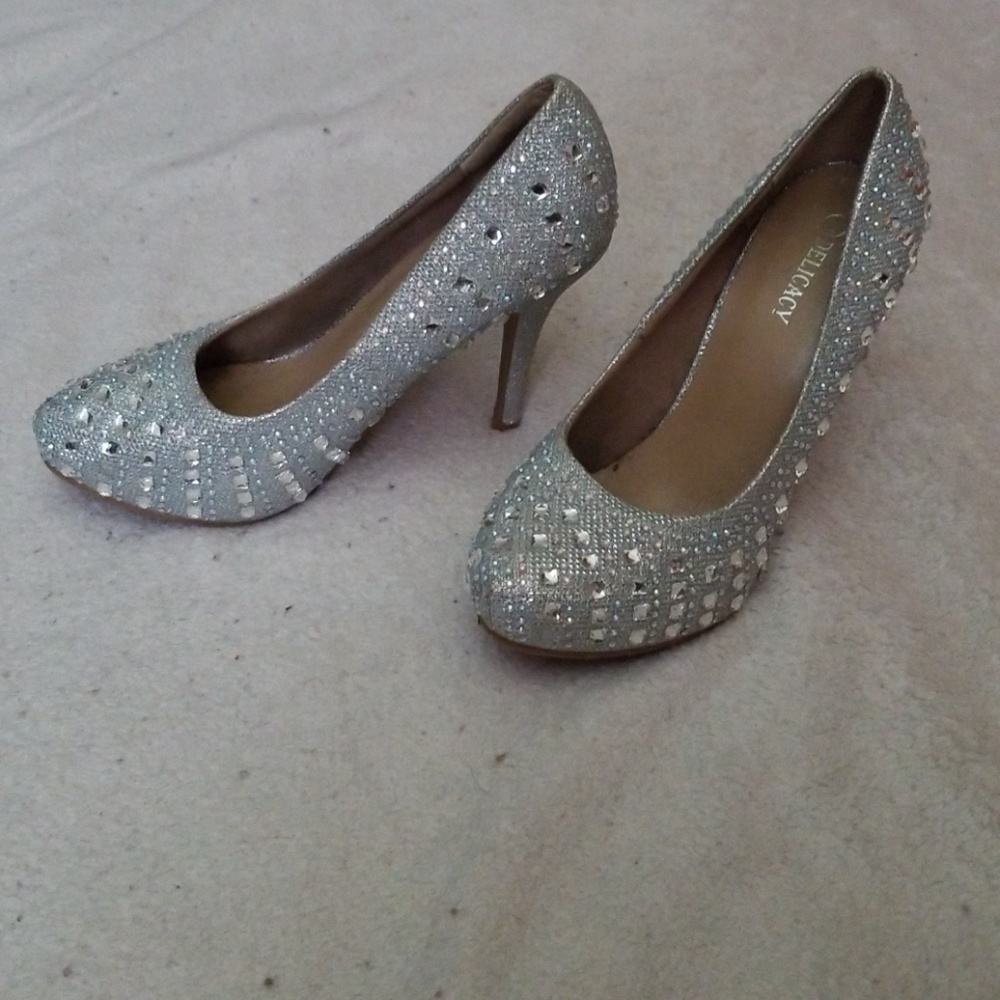 Delicacy Silver glitter and gems high heels sz 9